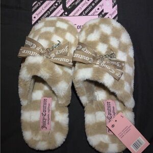 Juicy Couture Checkered Tan and Cream Slippers